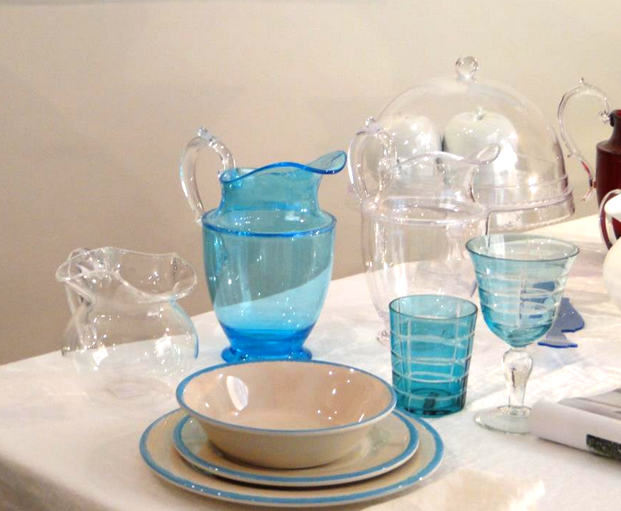 piatti e bicchieri in policarbonato